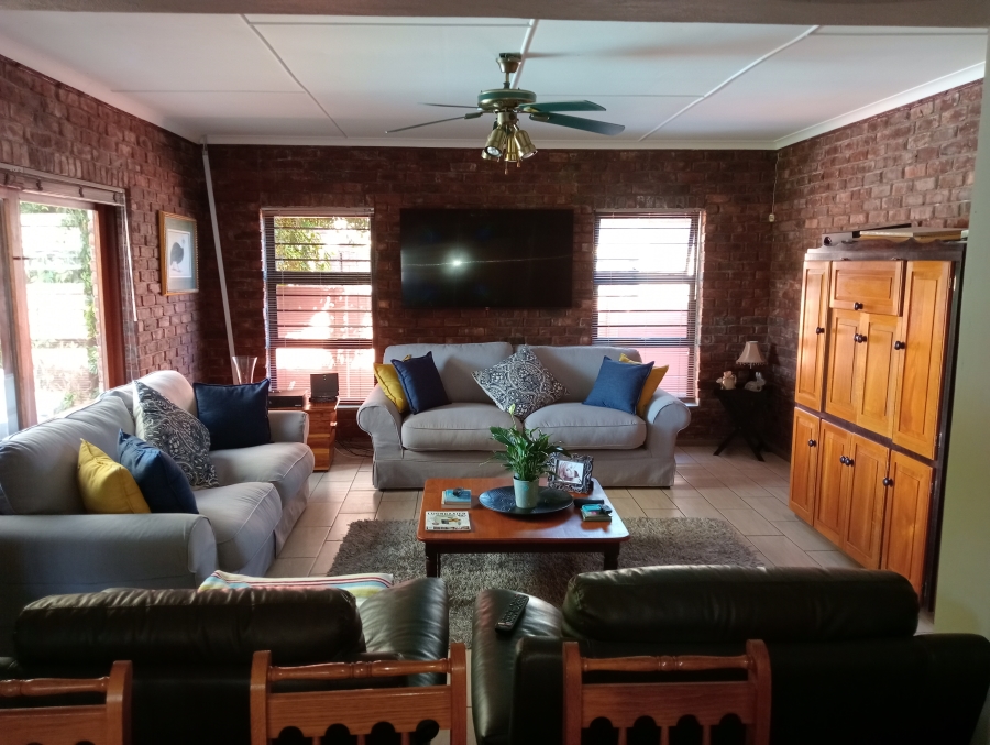 3 Bedroom Property for Sale in Campher Park Eastern Cape